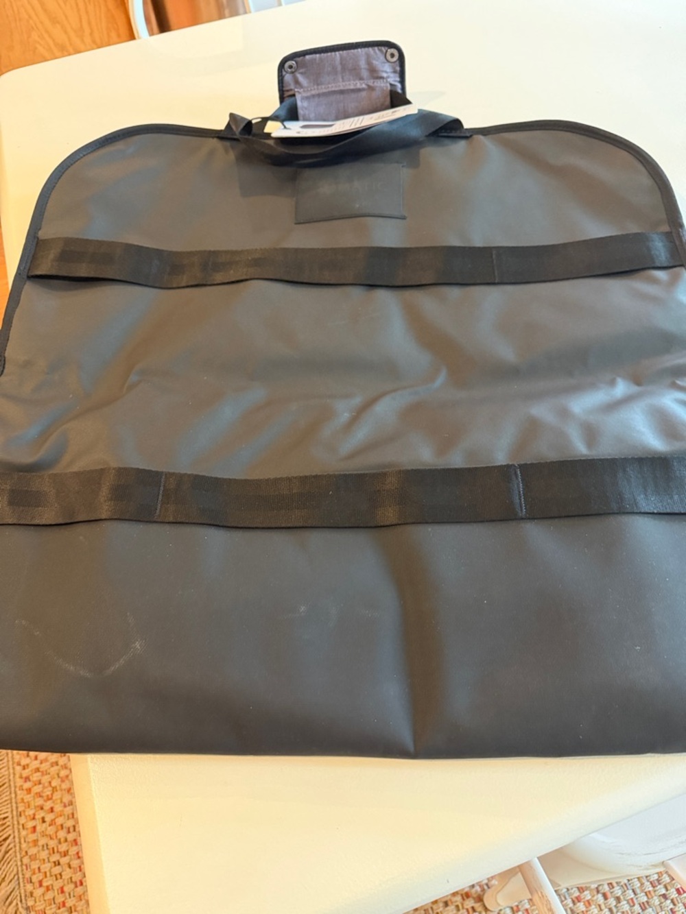 Nomatic Men's Black Garment Bag - Travel Carry Case.  NWT. Box42